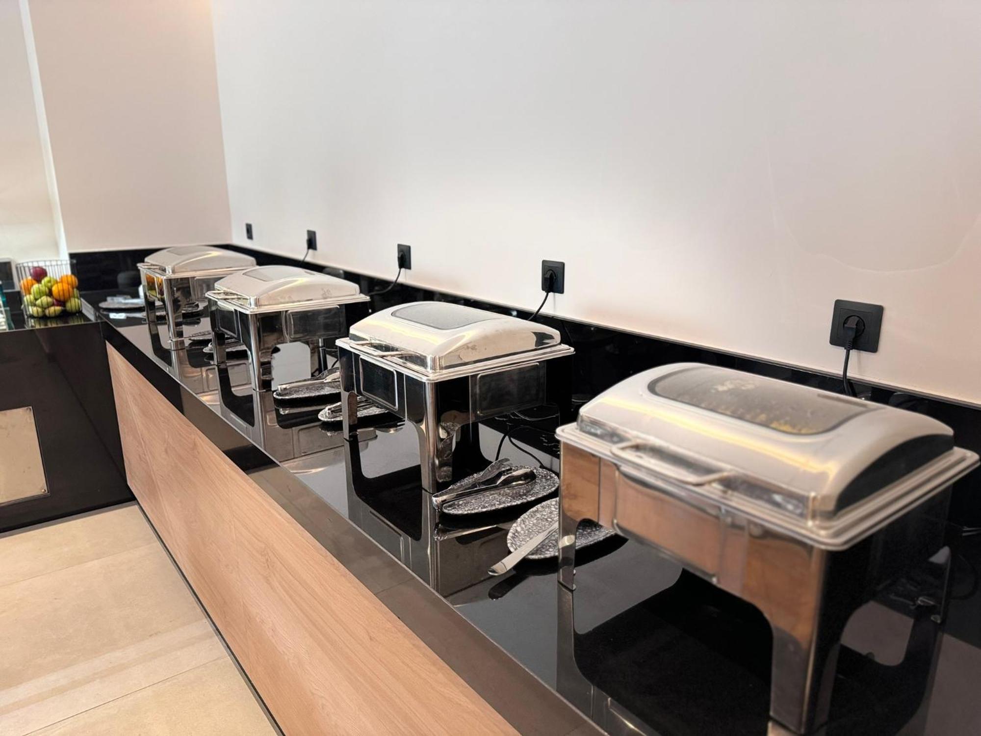 Rhodes City Angela Downtown Hotel מראה חיצוני תמונה